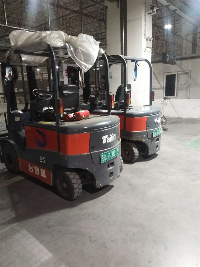 中國(guó)中車與飛機(jī)場(chǎng)使用客戶
