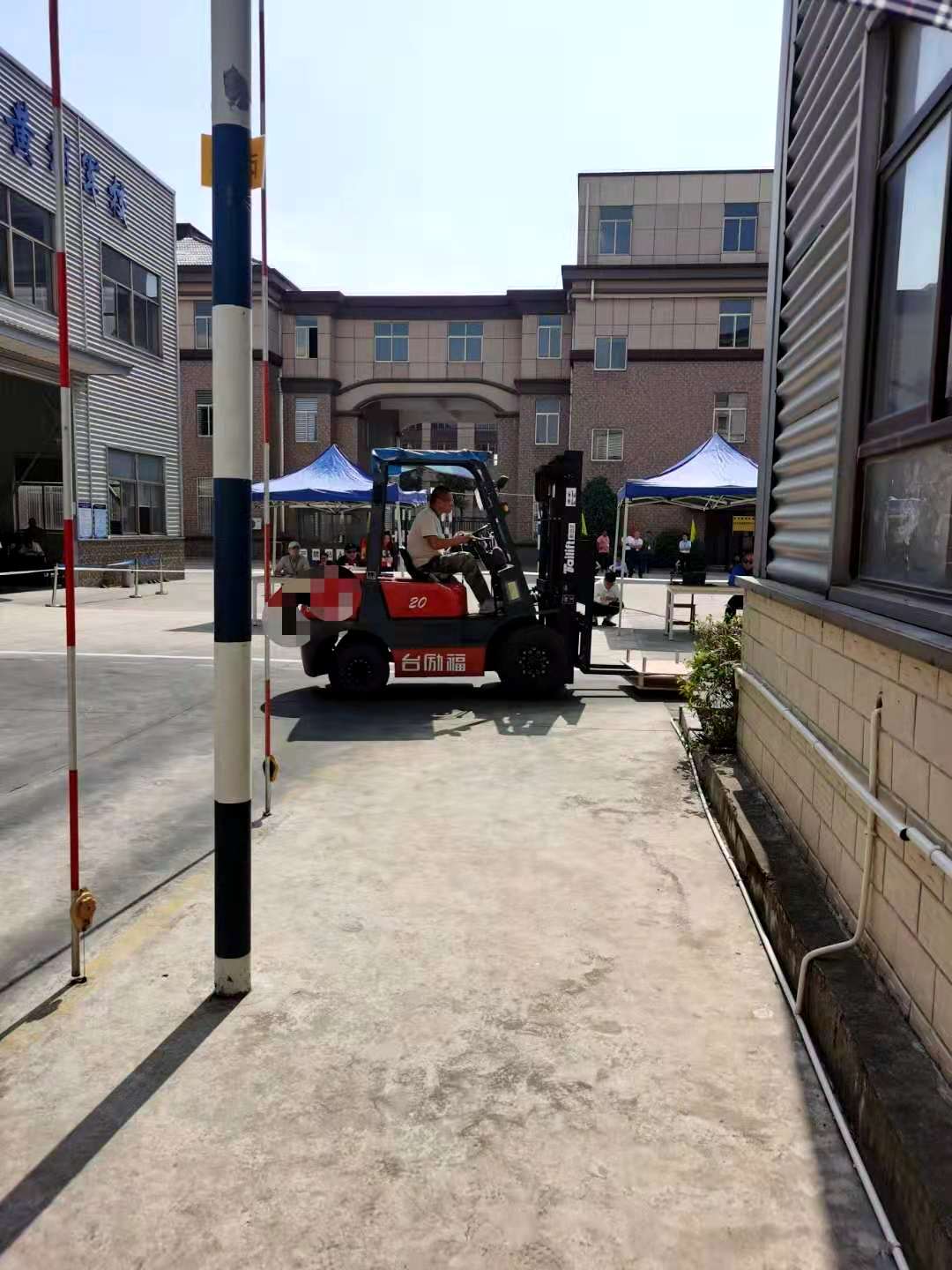 辦理叉車證、行車證培訓、代上叉車牌照